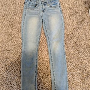 American Eagle Faded Light Blue jeans, sz. 4 short